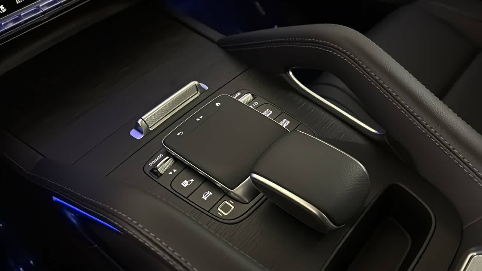 Thumbnail: 2026 Mercedes-Benz GLE - 23