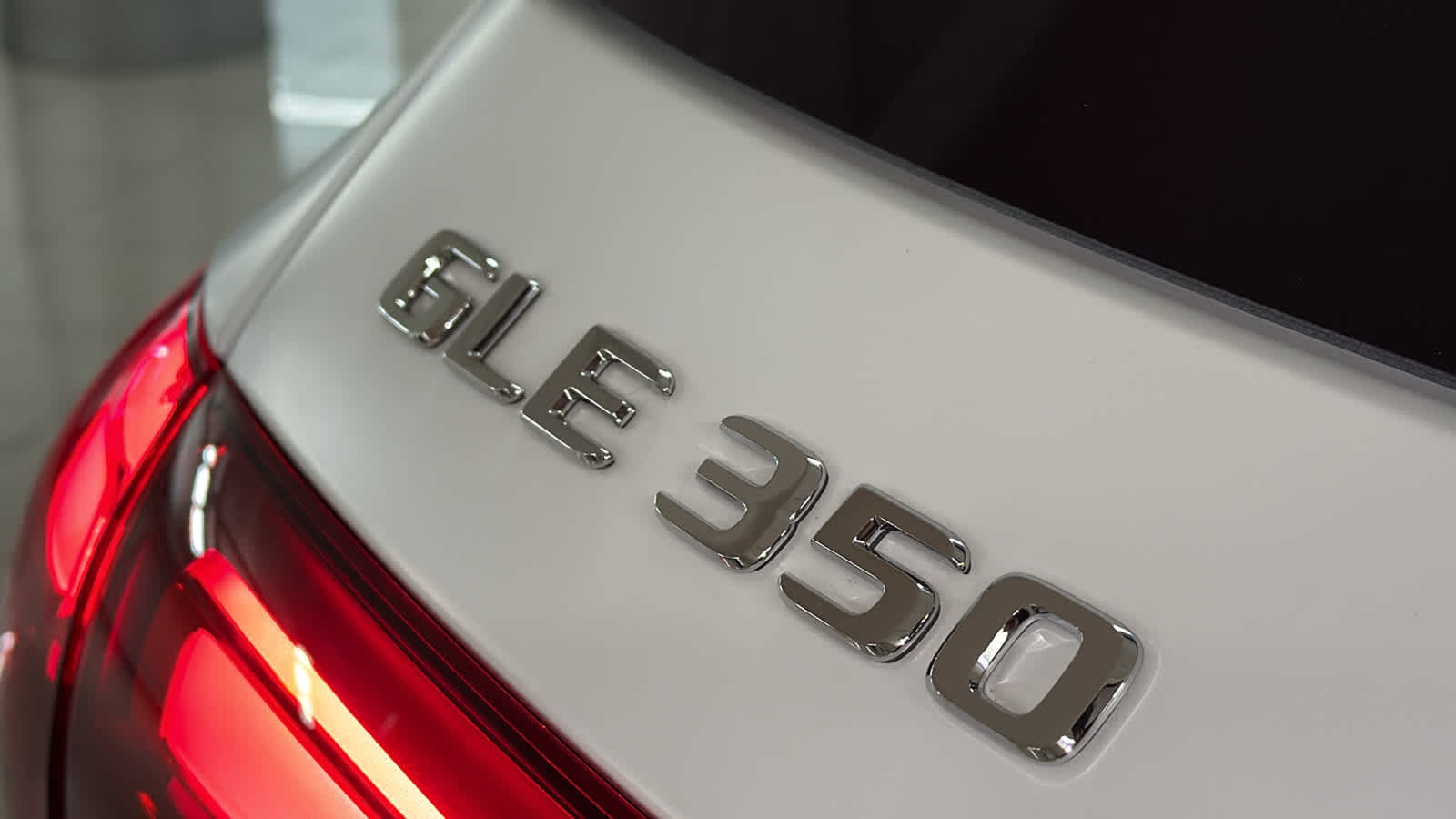 Thumbnail: 2026 Mercedes-Benz GLE - 10
