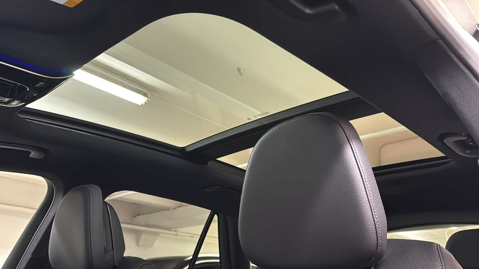 Thumbnail: 2026 Mercedes-Benz GLC - 27