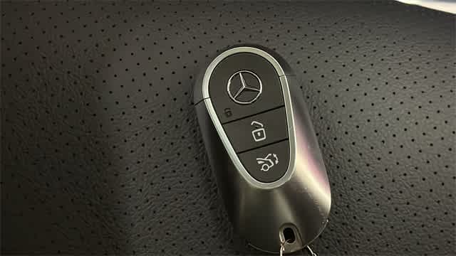 Thumbnail: 2025 Mercedes-Benz GLC - 36