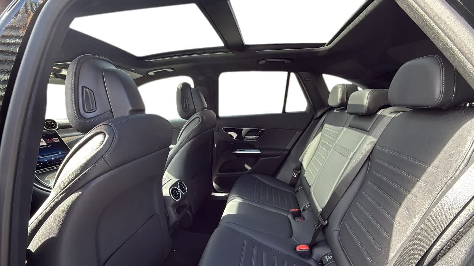 Thumbnail: 2026 Mercedes-Benz GLC - 6