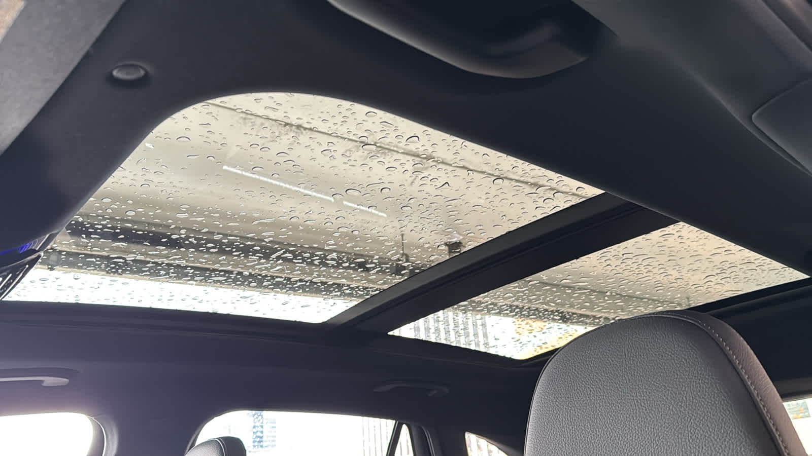 Thumbnail: 2026 Mercedes-Benz GLC - 24