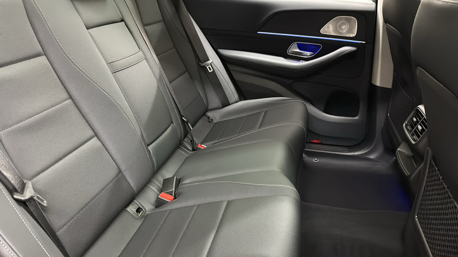 Thumbnail: 2026 Mercedes-Benz GLE - 34