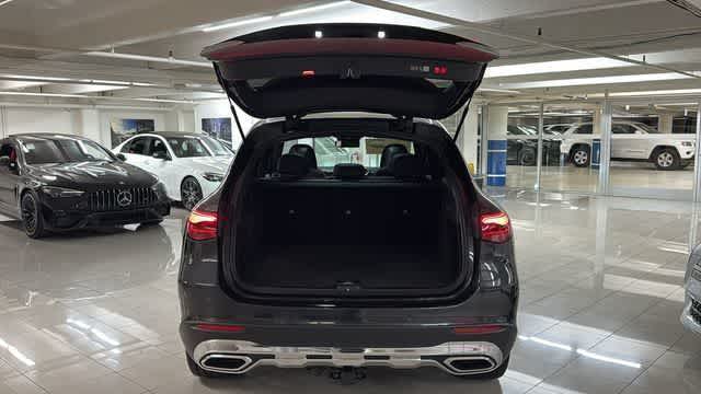 Thumbnail: 2025 Mercedes-Benz GLC - 8