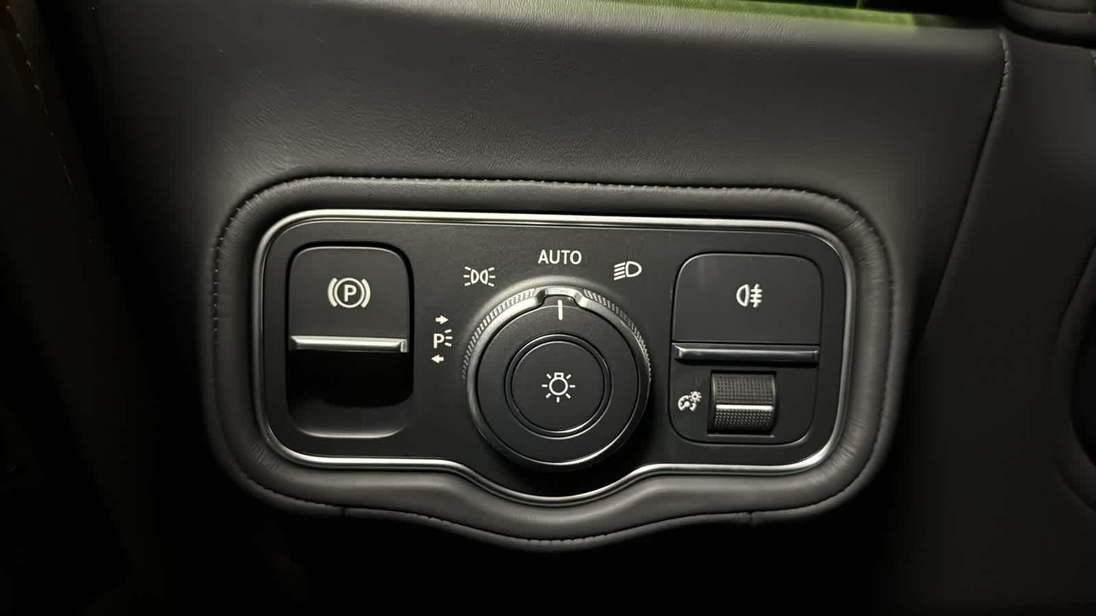 Thumbnail: 2026 Mercedes-Benz G-Class - 19