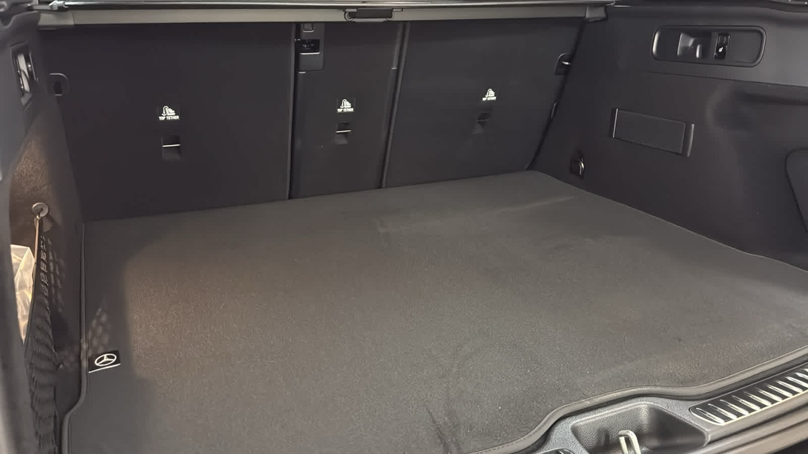 Thumbnail: 2026 Mercedes-Benz GLC - 33