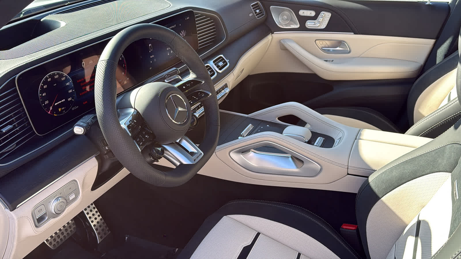 Thumbnail: 2026 Mercedes-Benz GLE - 28