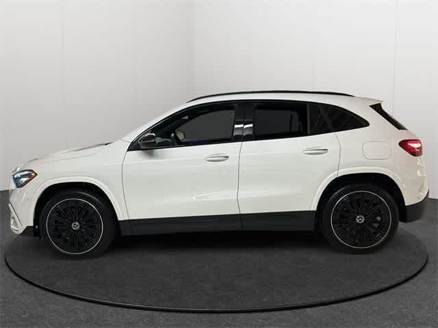 Thumbnail: 2025 Mercedes-Benz GLA - 3