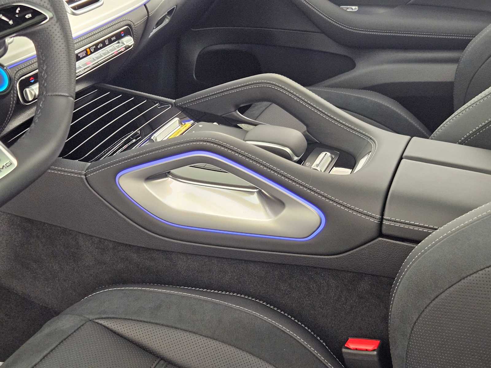 Thumbnail: 2025 Mercedes-Benz GLE - 42