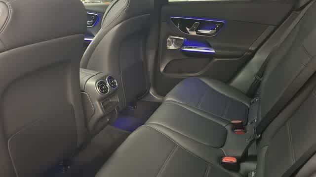 Thumbnail: 2025 Mercedes-Benz GLC - 30