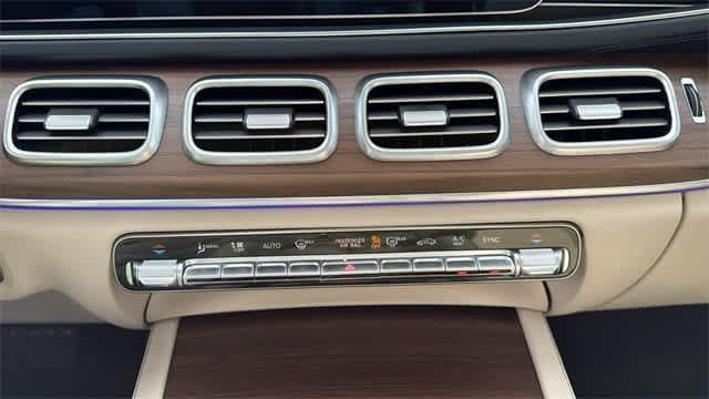 Thumbnail: 2026 Mercedes-Benz GLE - 22