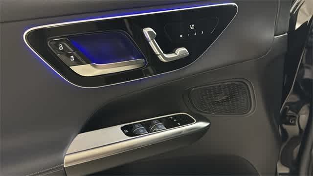 Thumbnail: 2025 Mercedes-Benz GLC - 14