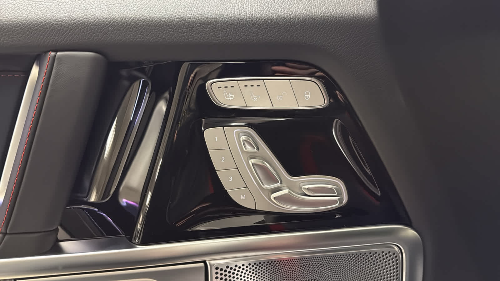 Thumbnail: 2026 Mercedes-Benz G-Class - 15