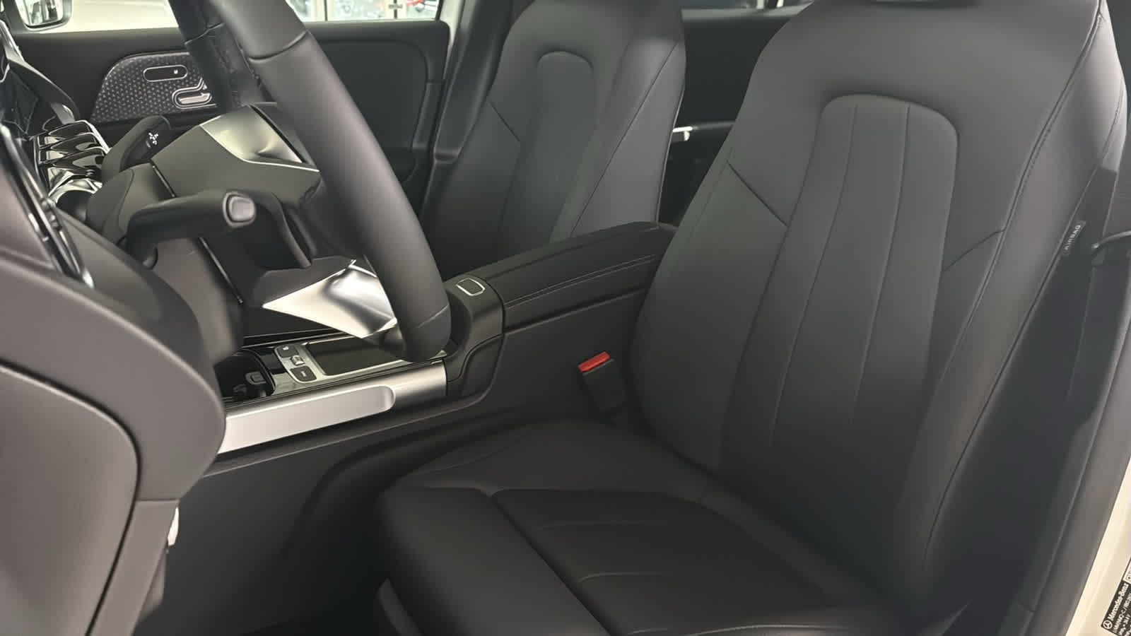 Thumbnail: 2026 Mercedes-Benz GLB - 29