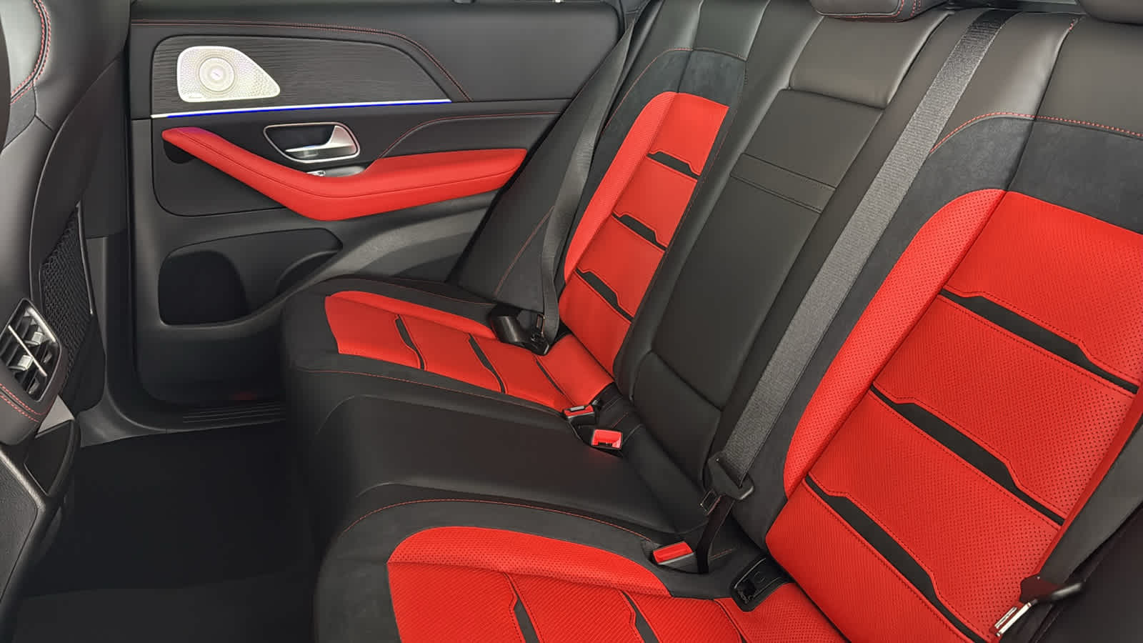 Thumbnail: 2026 Mercedes-Benz GLE - 32
