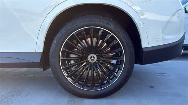 Thumbnail: 2025 Mercedes-Benz GLC - 12