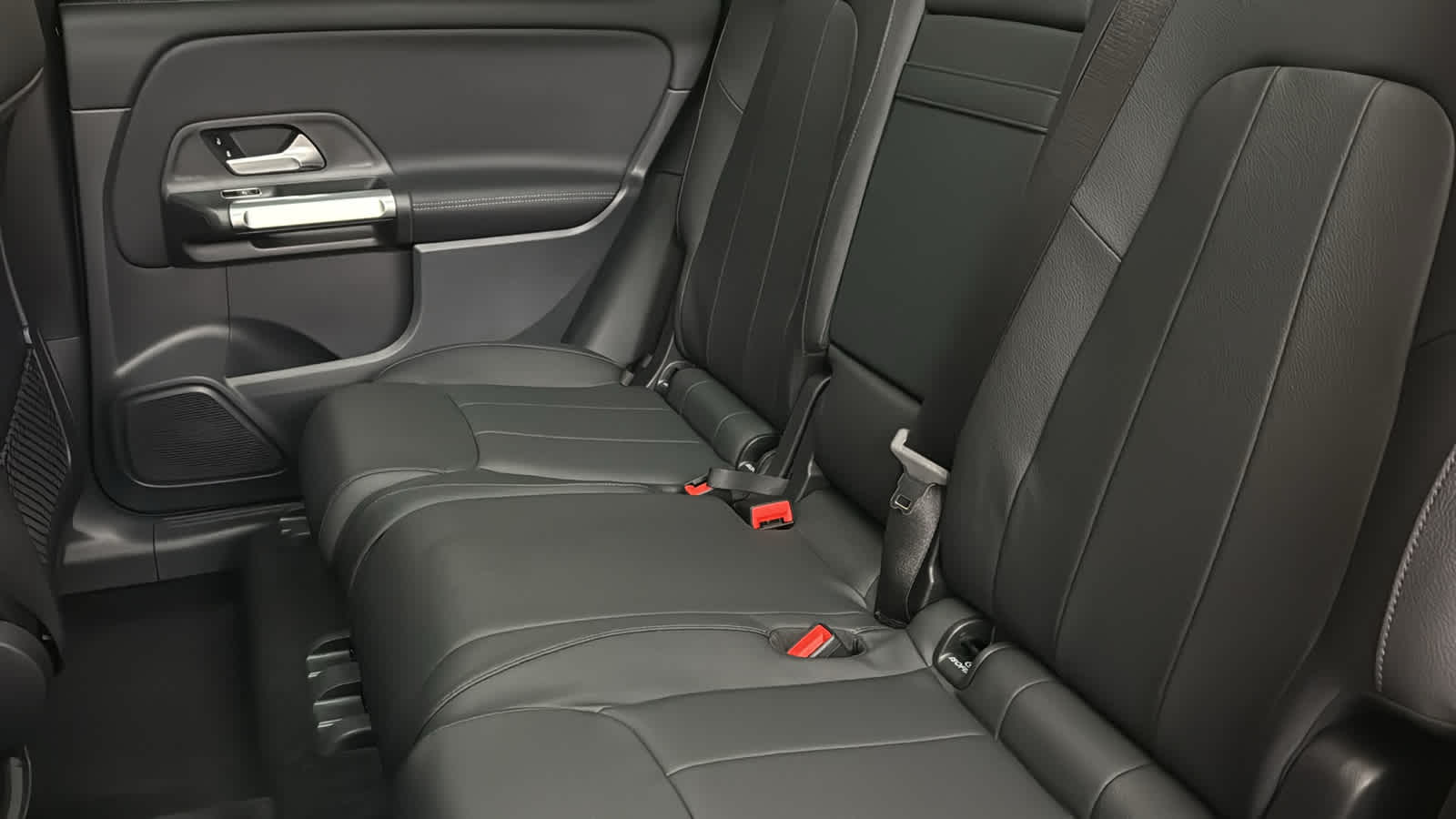 Thumbnail: 2026 Mercedes-Benz GLB - 33