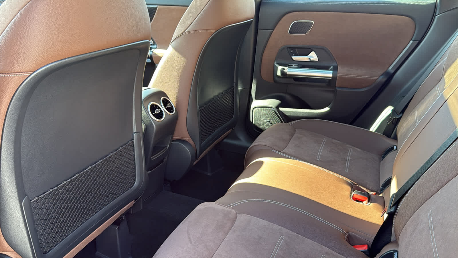 Thumbnail: 2026 Mercedes-Benz GLA - 31