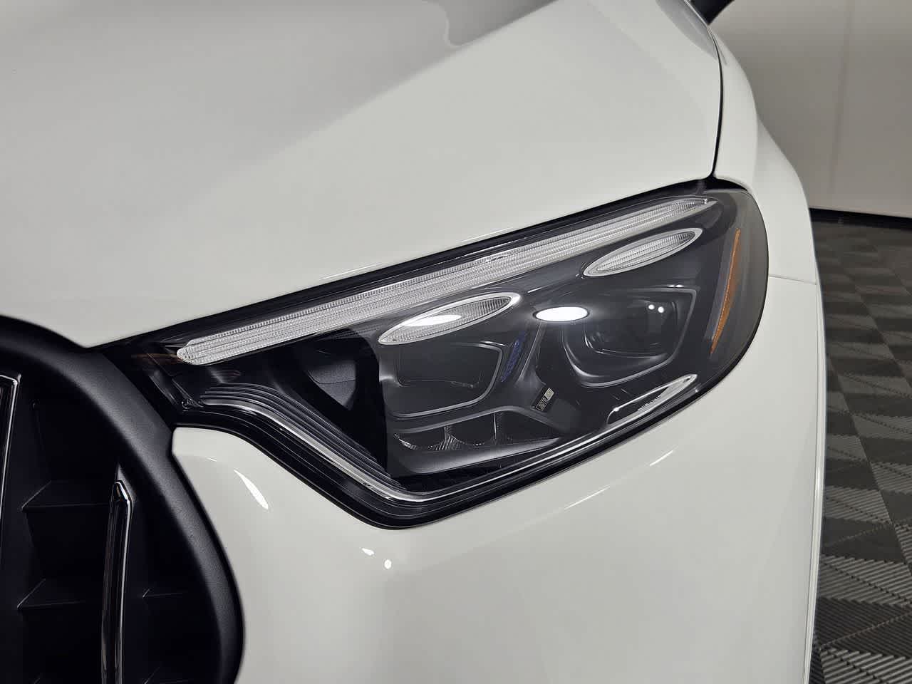 Thumbnail: 2025 Mercedes-Benz GL-Class - 11