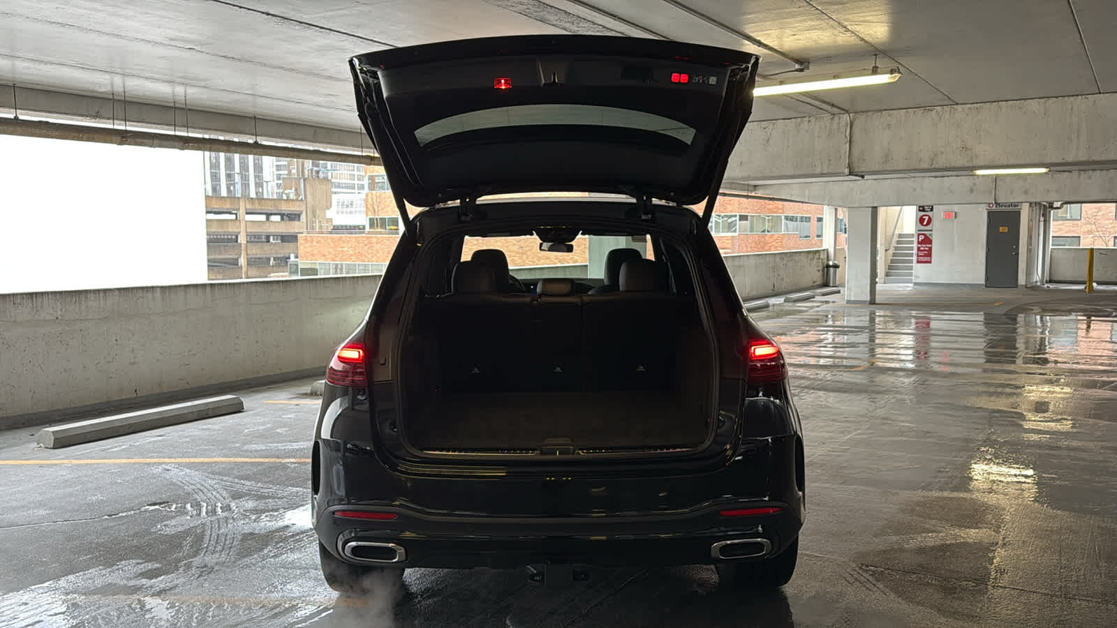 Thumbnail: 2026 Mercedes-Benz GLE - 9