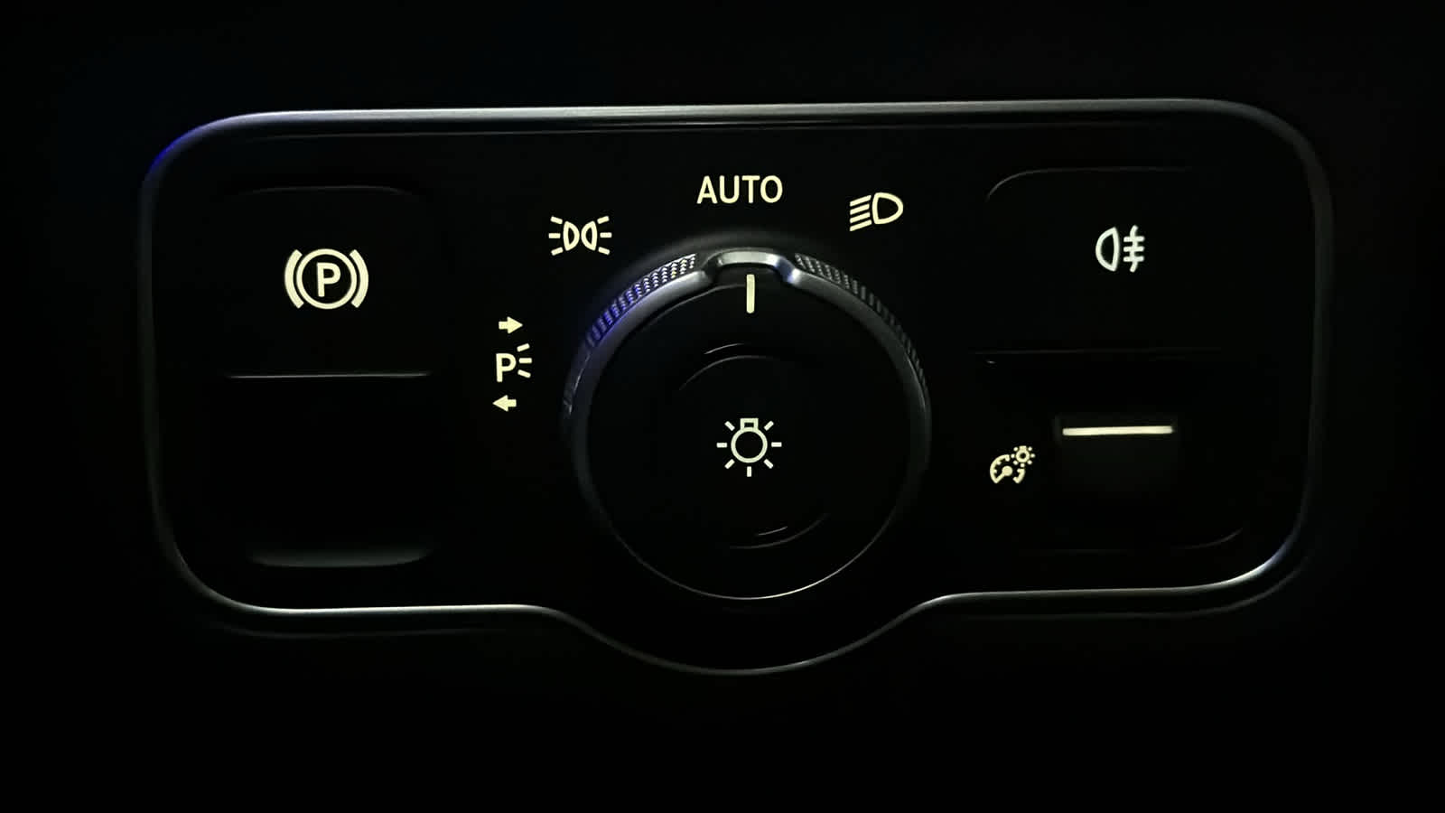 Thumbnail: 2026 Mercedes-Benz GLB - 17