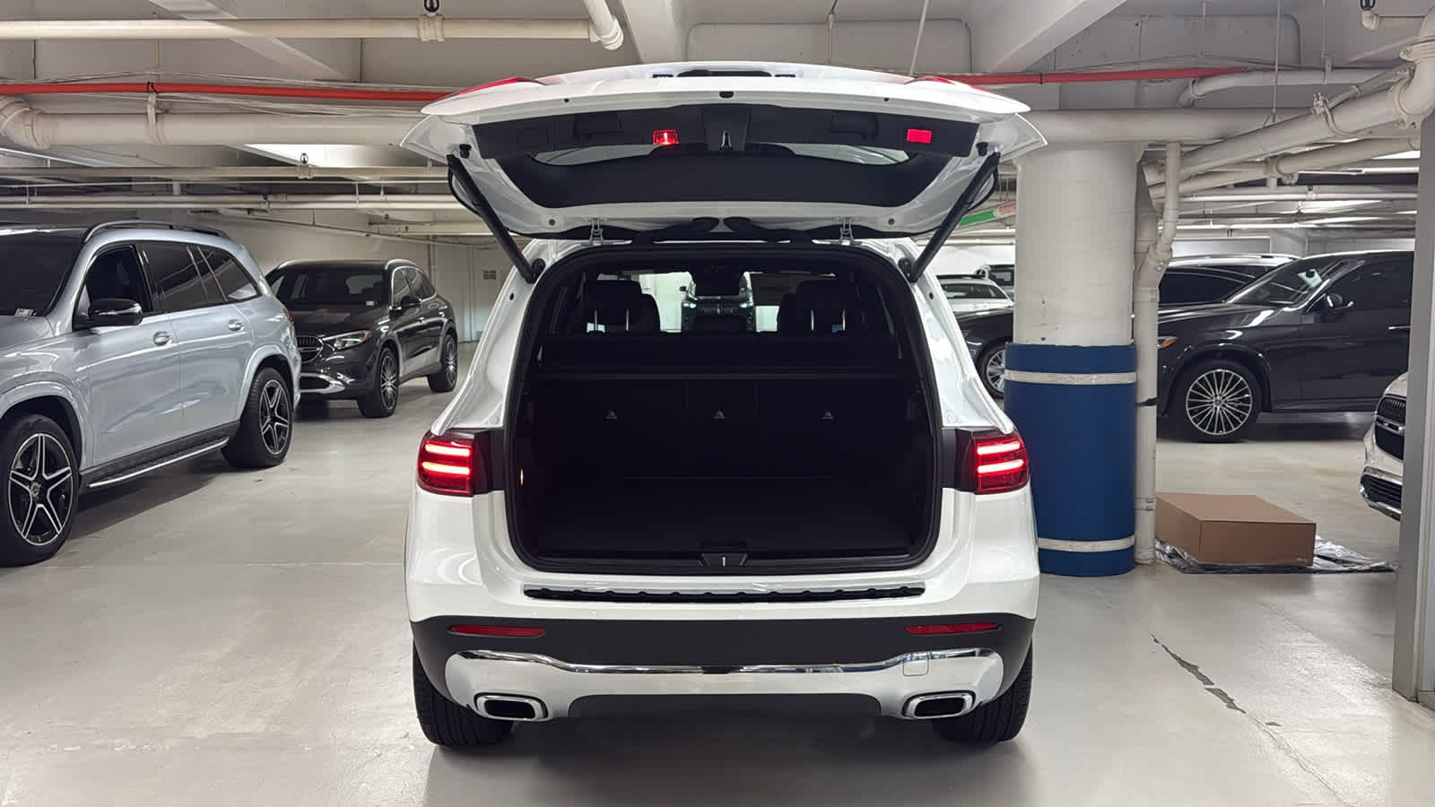 Thumbnail: 2026 Mercedes-Benz GLB - 9