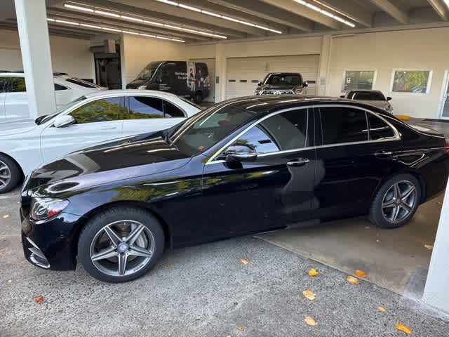 Thumbnail: 2017 Mercedes-Benz E-Class - 2