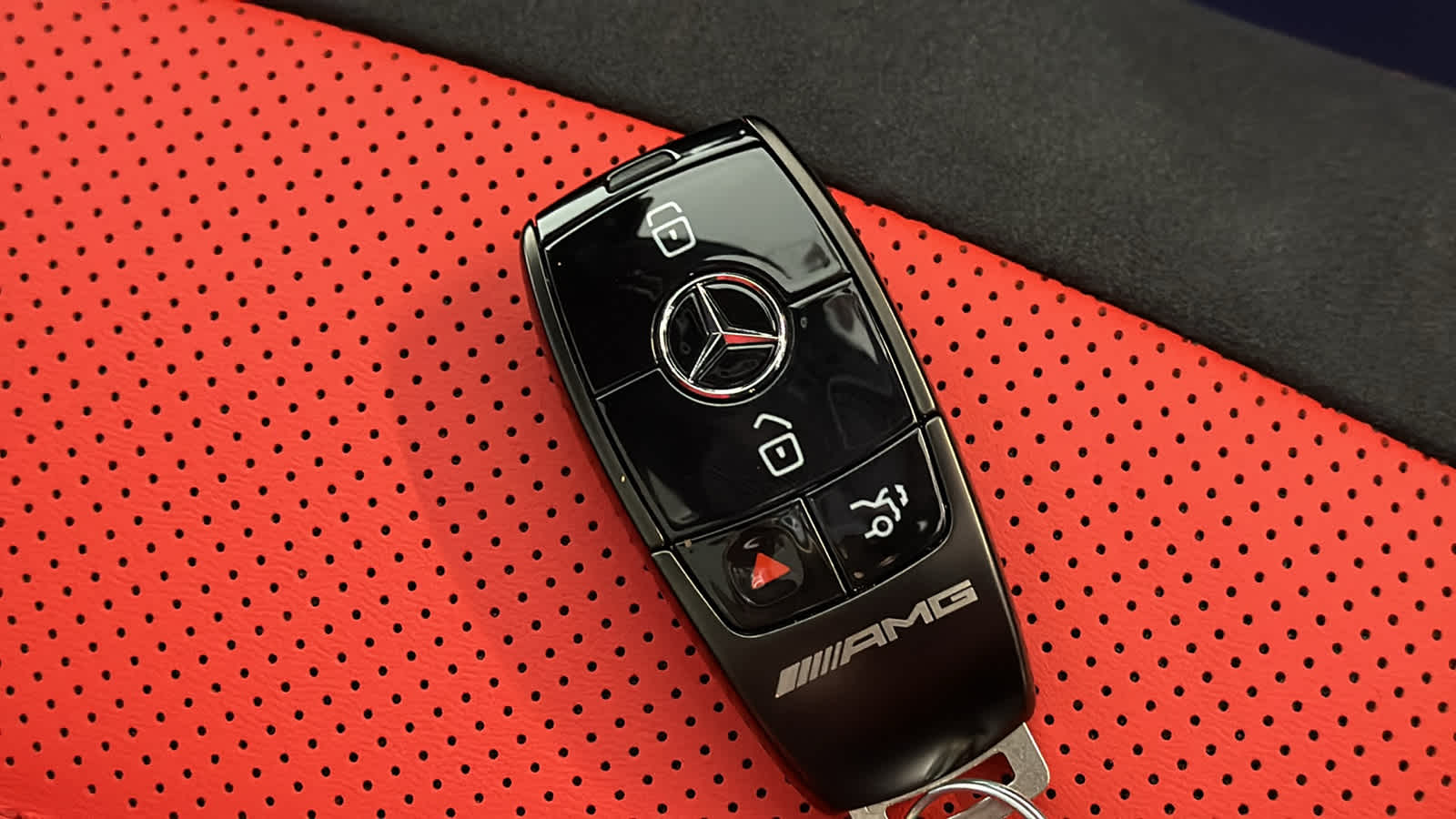Thumbnail: 2026 Mercedes-Benz GLE - 38