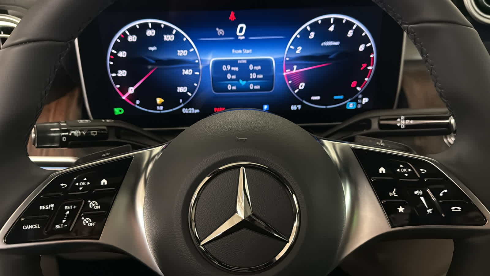 Thumbnail: 2026 Mercedes-Benz GLC - 18