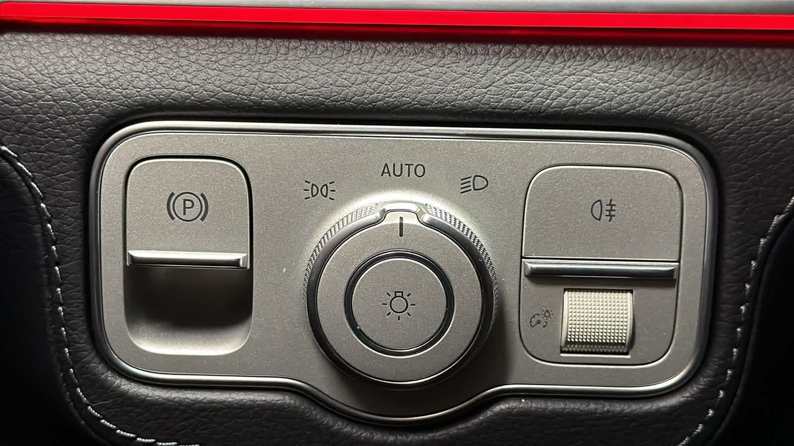 Thumbnail: 2025 Mercedes-Benz GLE - 18