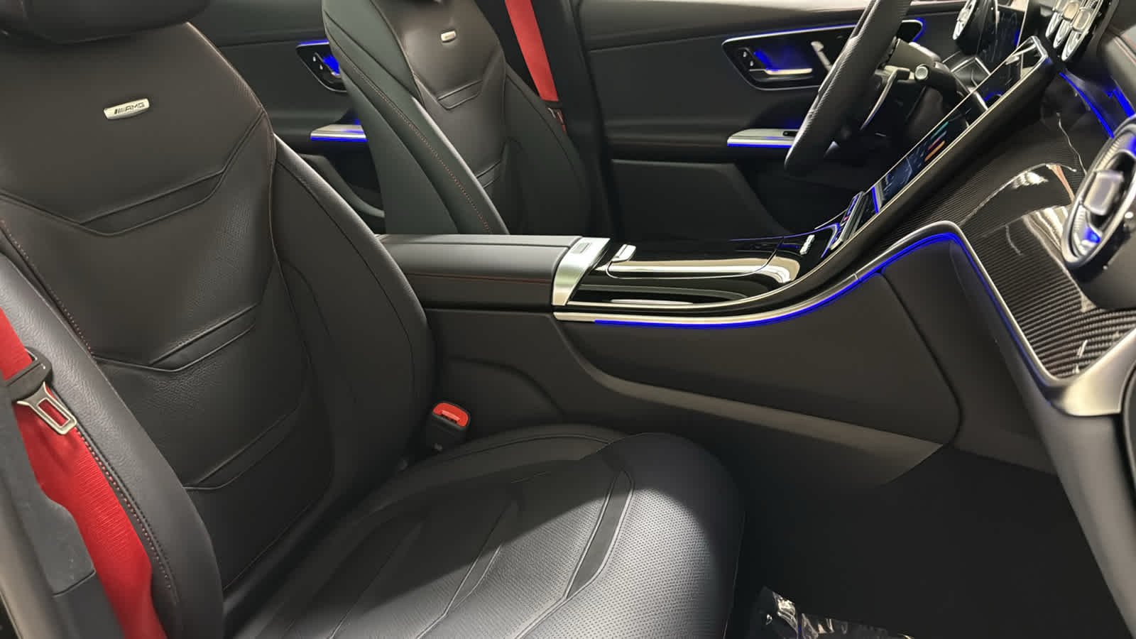 Thumbnail: 2026 Mercedes-Benz GLC - 36