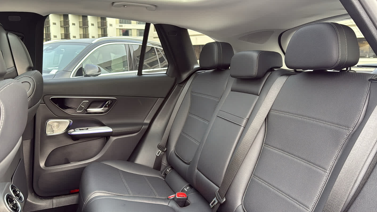 Thumbnail: 2025 Mercedes-Benz GLC - 29