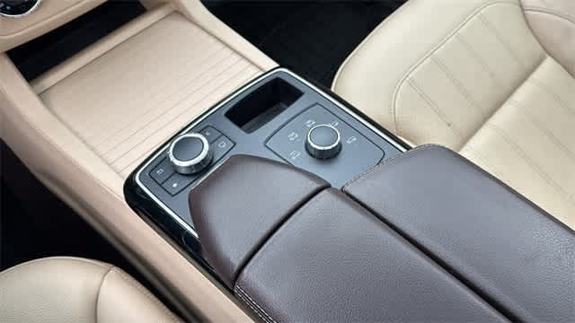 Thumbnail: 2017 Mercedes-Benz GLE - 20