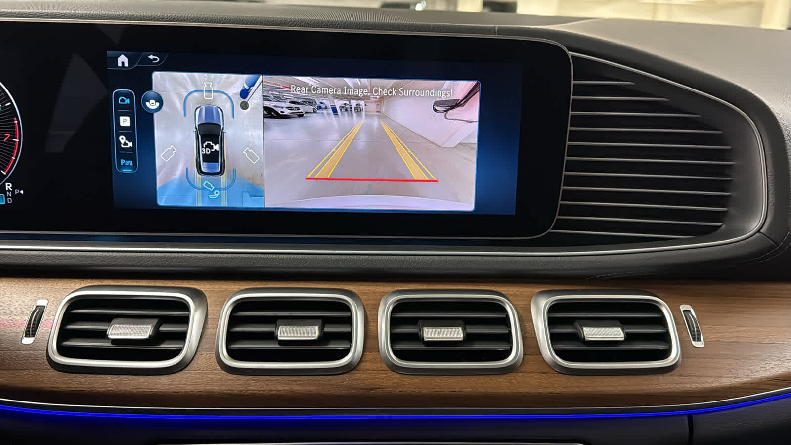 Thumbnail: 2026 Mercedes-Benz GLE - 22