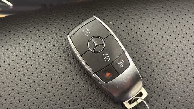 Thumbnail: 2021 Mercedes-Benz C-Class - 33