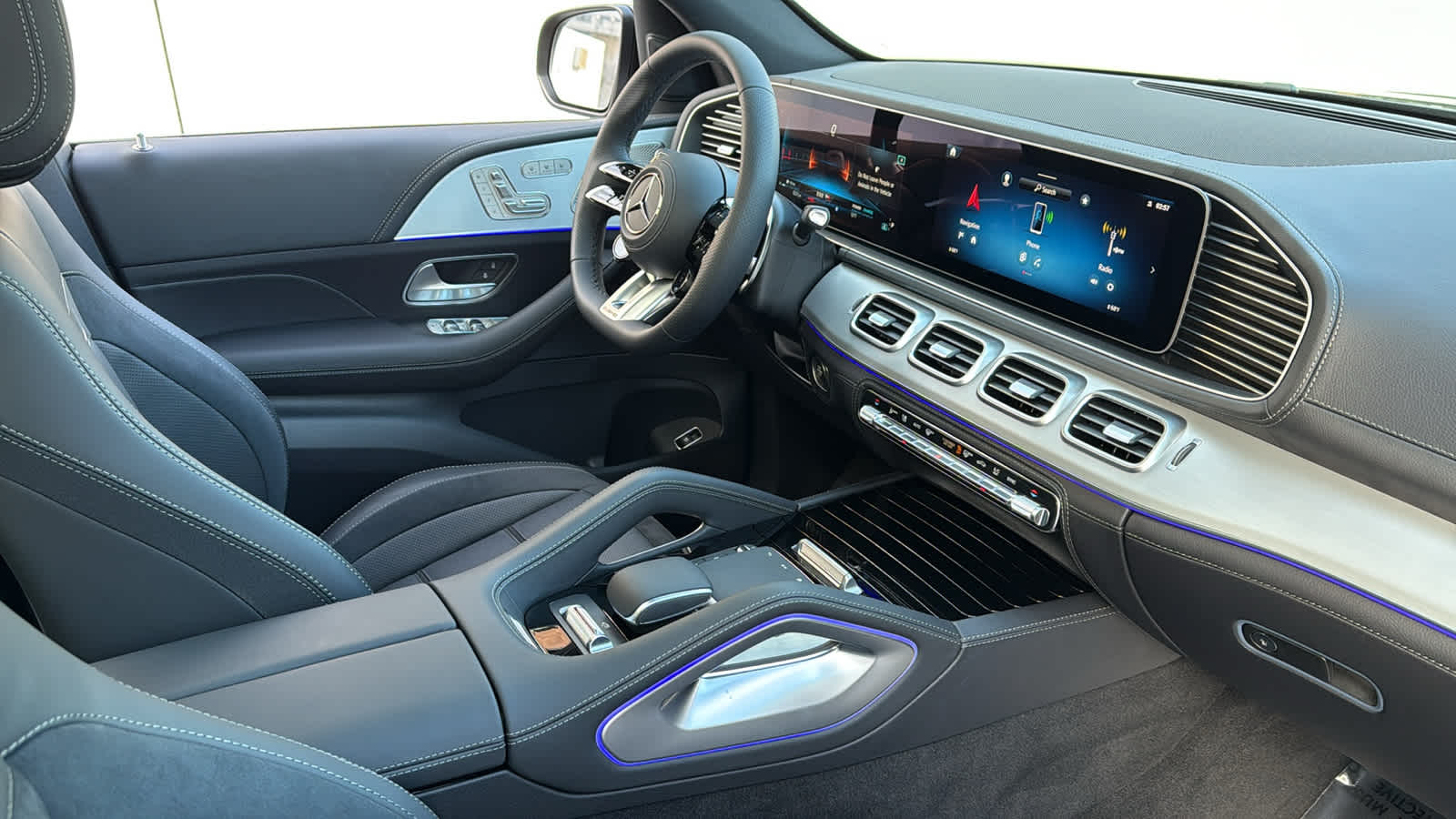 Thumbnail: 2025 Mercedes-Benz GLE - 36