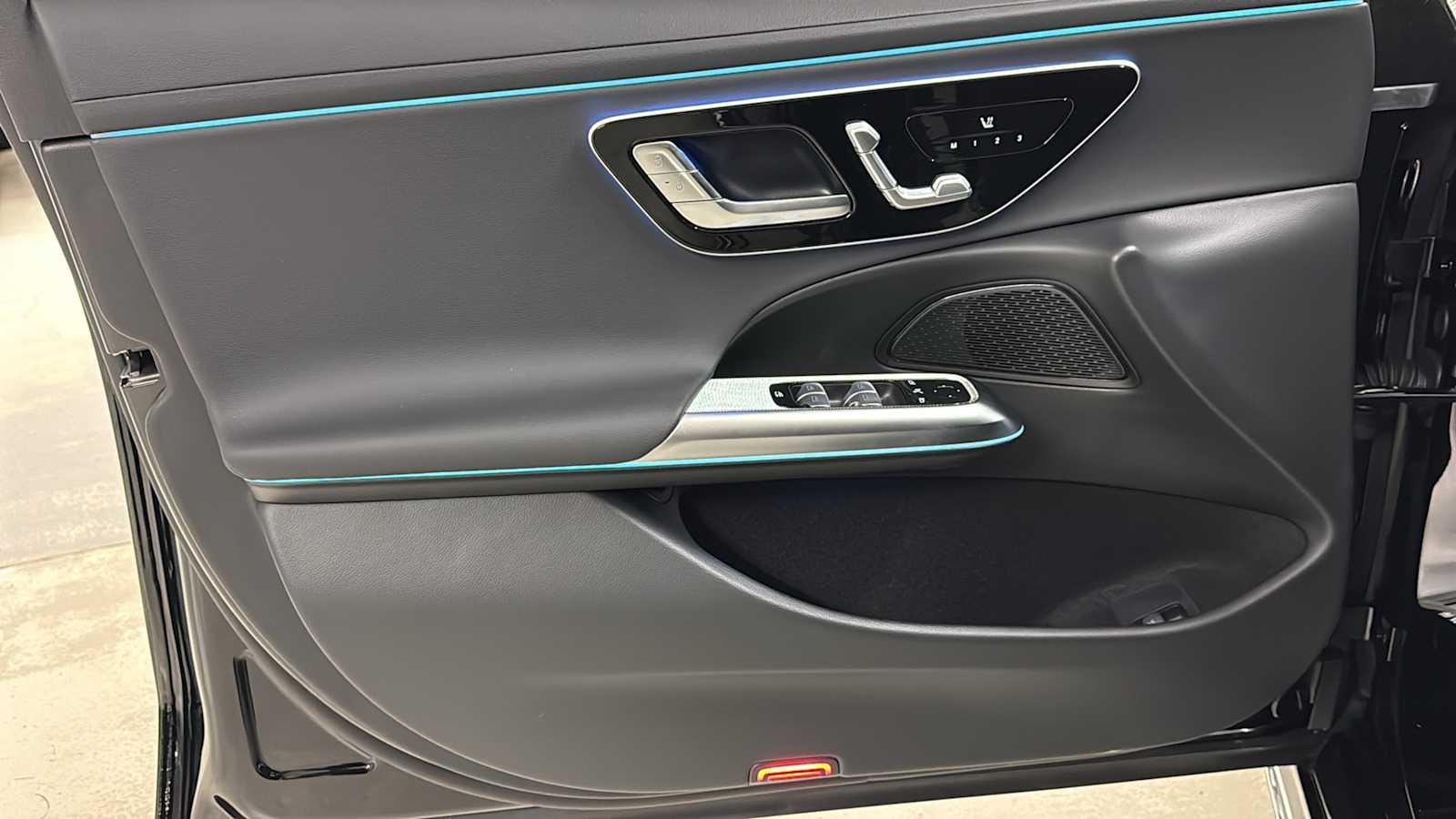 Thumbnail: 2026 Mercedes-Benz E-Class - 14