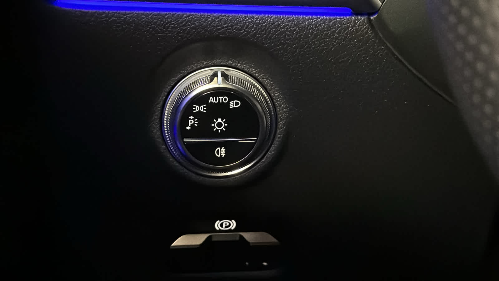 Thumbnail: 2026 Mercedes-Benz CLE - 17