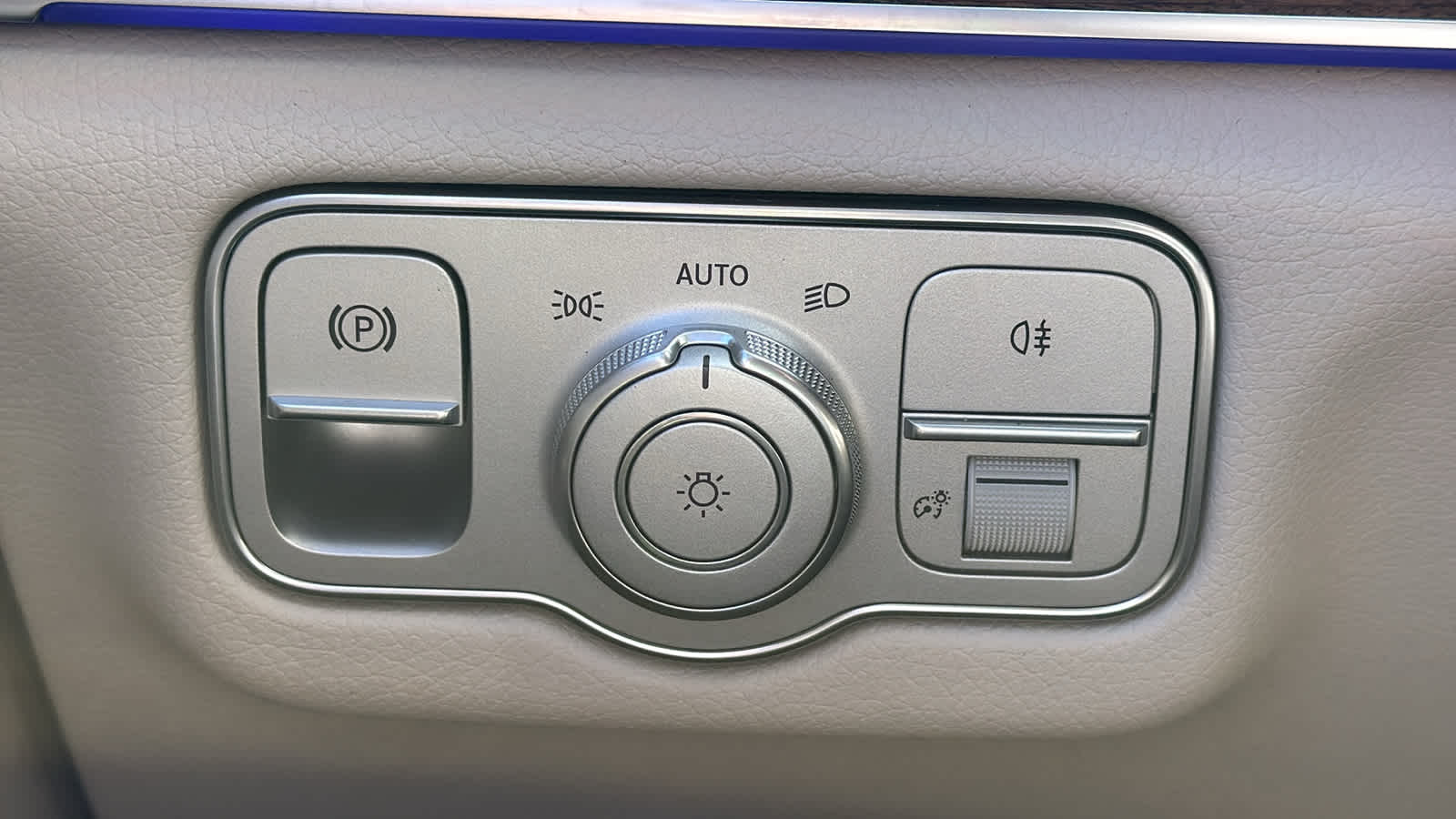 Thumbnail: 2026 Mercedes-Benz GLE - 19