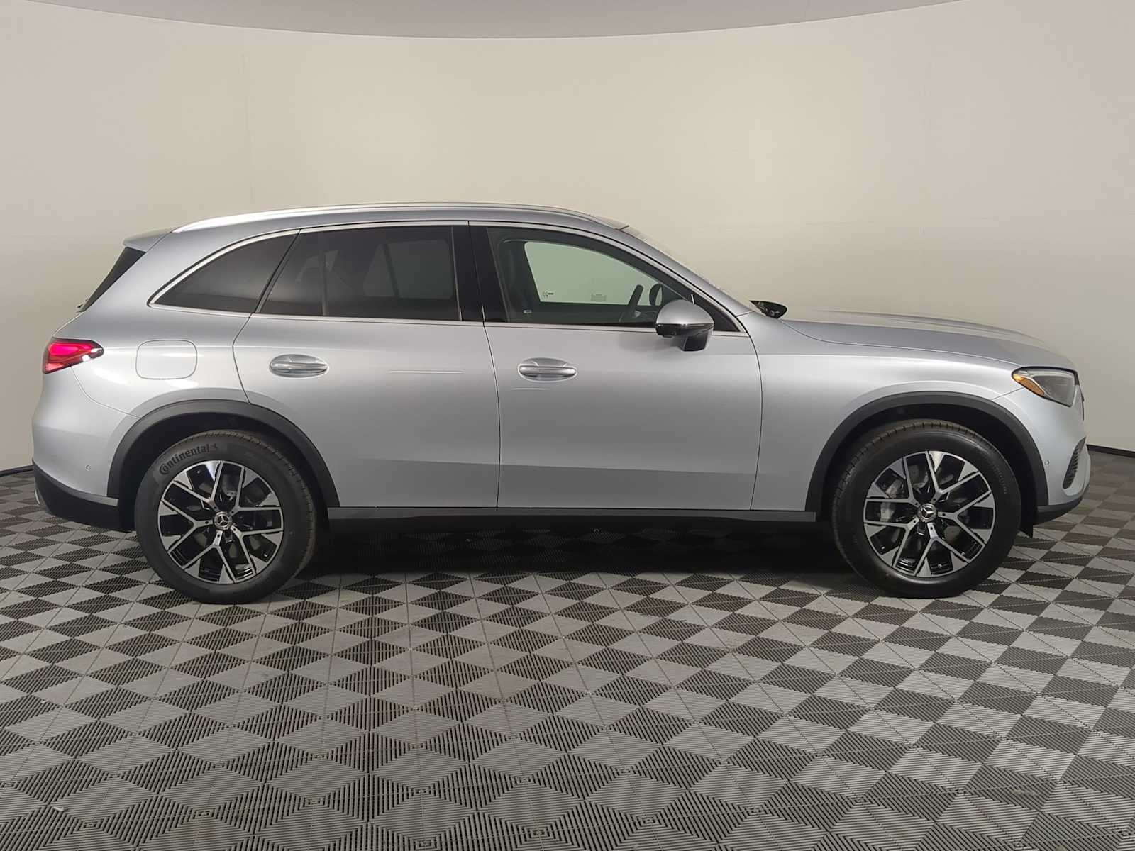 Thumbnail: 2026 Mercedes-Benz GLC - 6