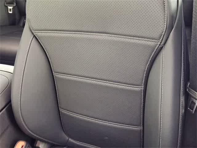 Thumbnail: 2025 Mercedes-Benz GLC - 40