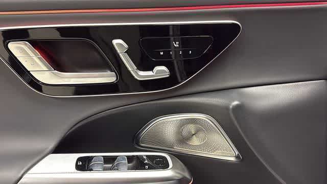 Thumbnail: 2025 Mercedes-Benz E-Class - 15