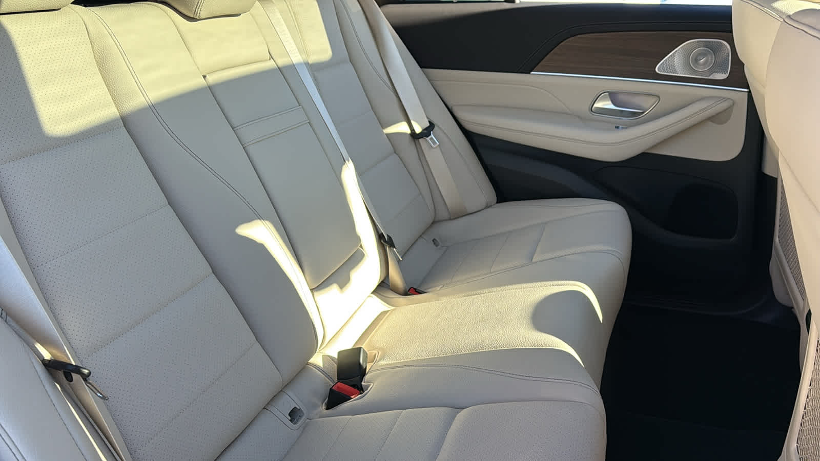 Thumbnail: 2026 Mercedes-Benz GLE - 34