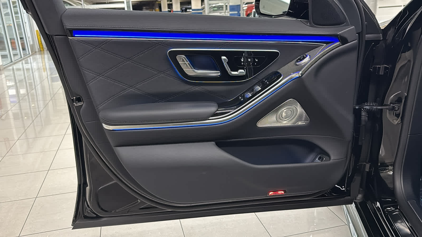 Thumbnail: 2025 Mercedes-Benz S-Class - 14