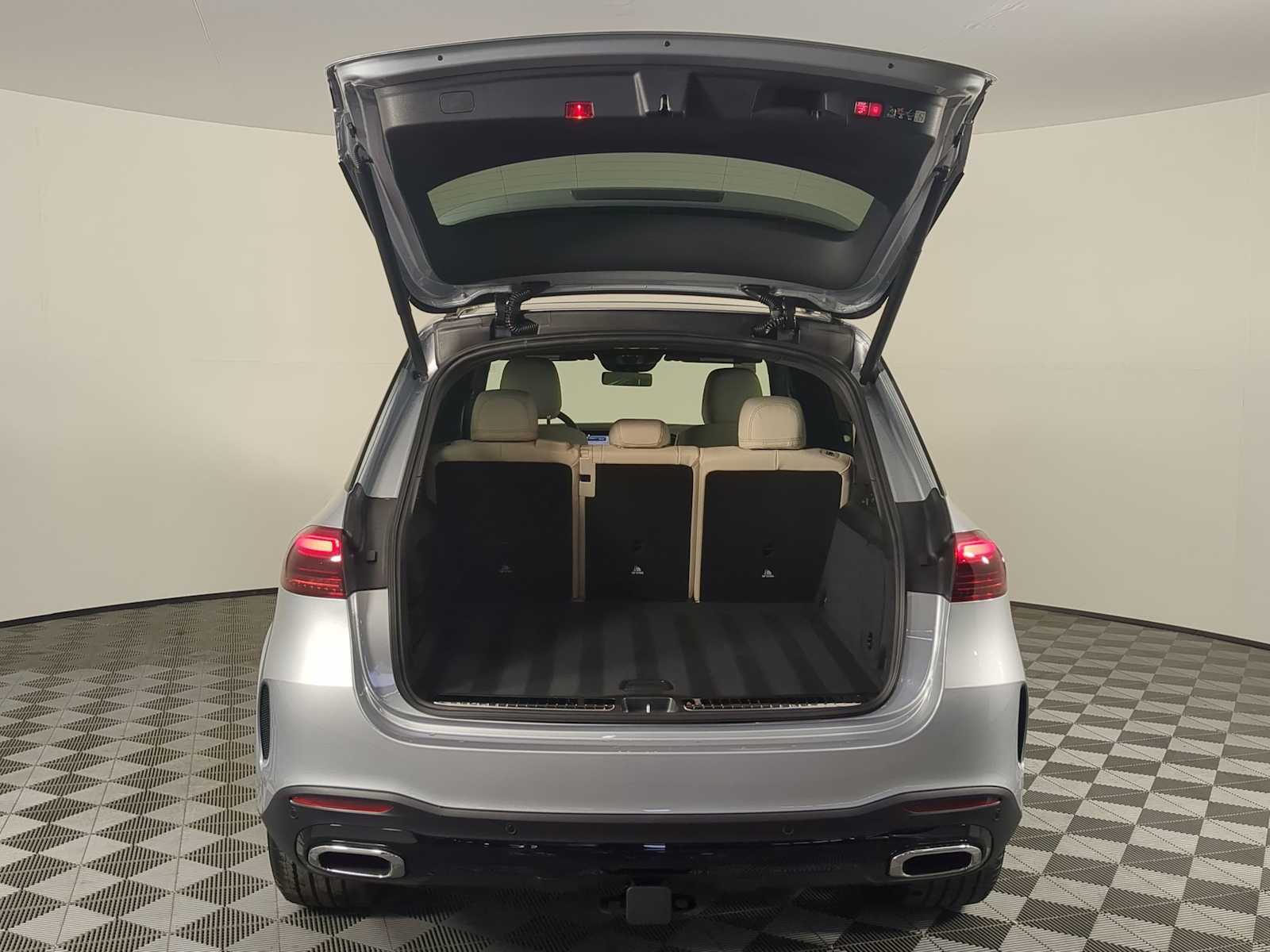 Thumbnail: 2026 Mercedes-Benz GLE - 34