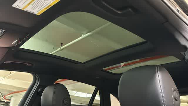 Thumbnail: 2022 Mercedes-Benz GLC - 26