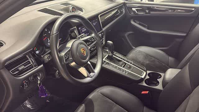 Thumbnail: 2021 Porsche Macan - 24