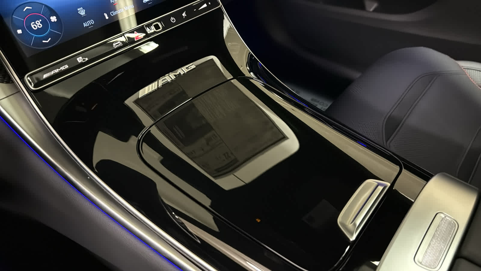 Thumbnail: 2026 Mercedes-Benz GLC - 24