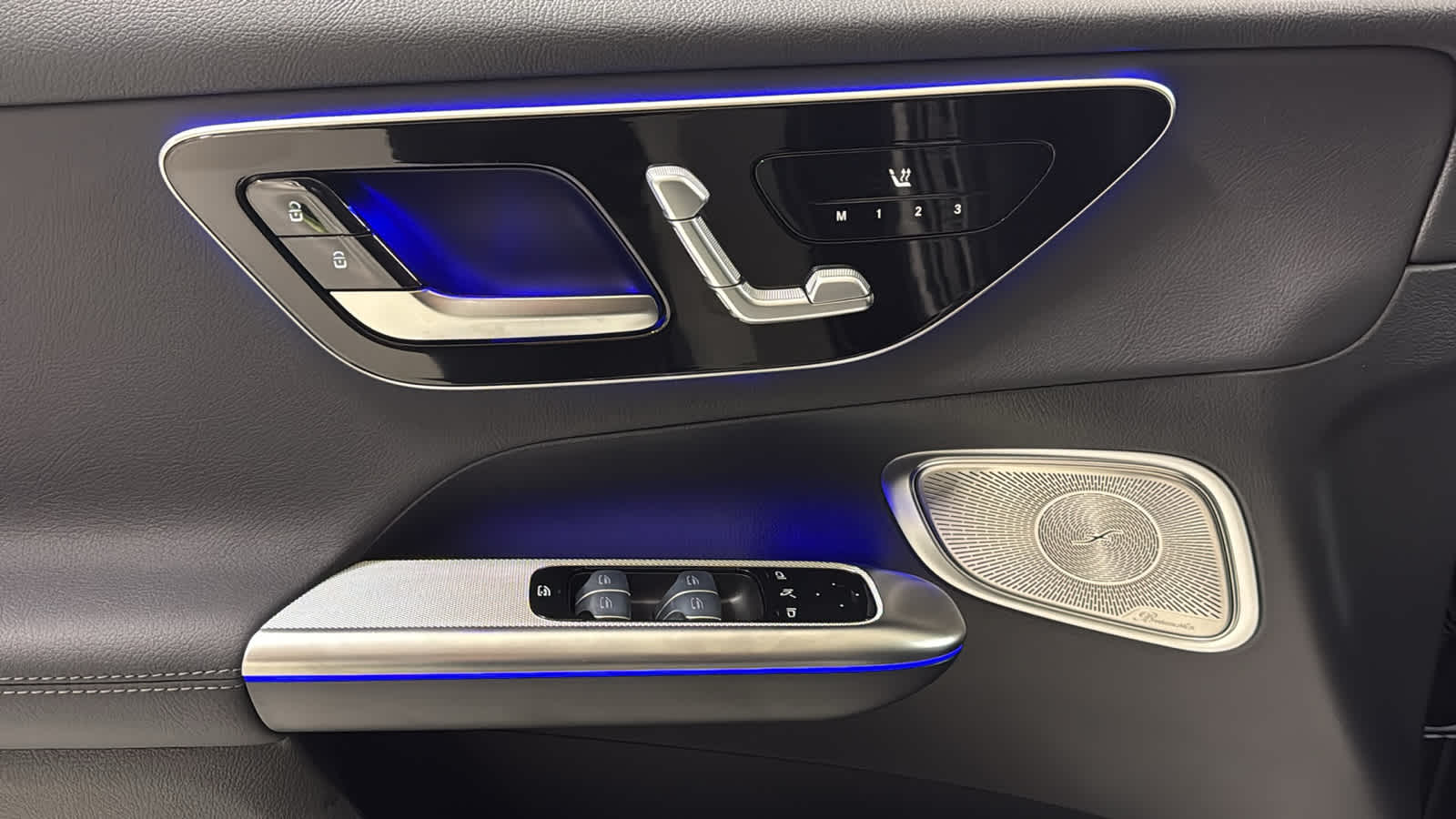 Thumbnail: 2026 Mercedes-Benz GLC - 18