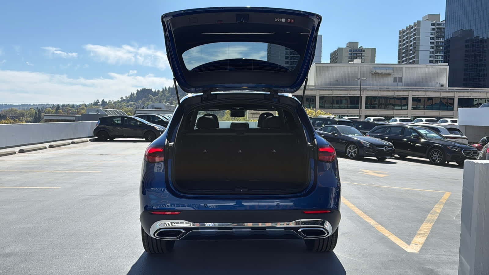 Thumbnail: 2026 Mercedes-Benz GLC - 8